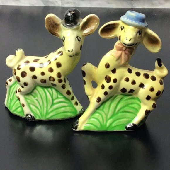 Vintage Giraffes in Hats Salt & pepper shakers - Picture 1 of 2